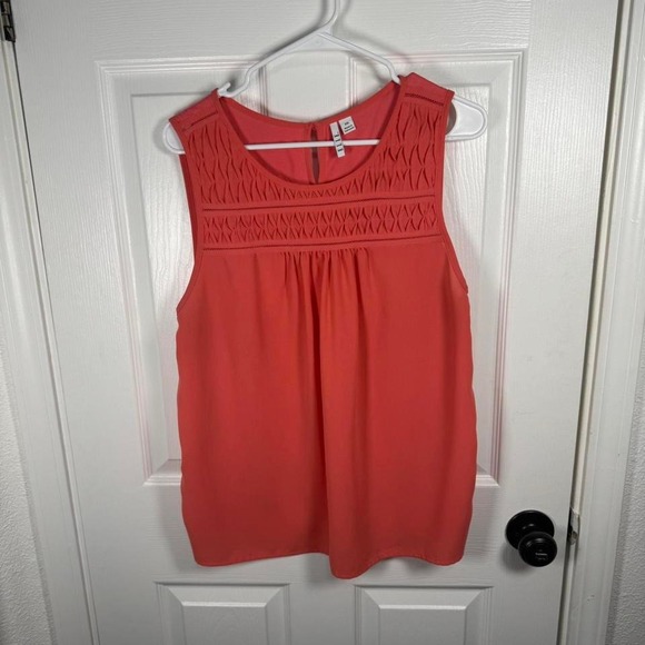 Elle Dresses & Skirts - Coral ELLE sleeveless‎ top